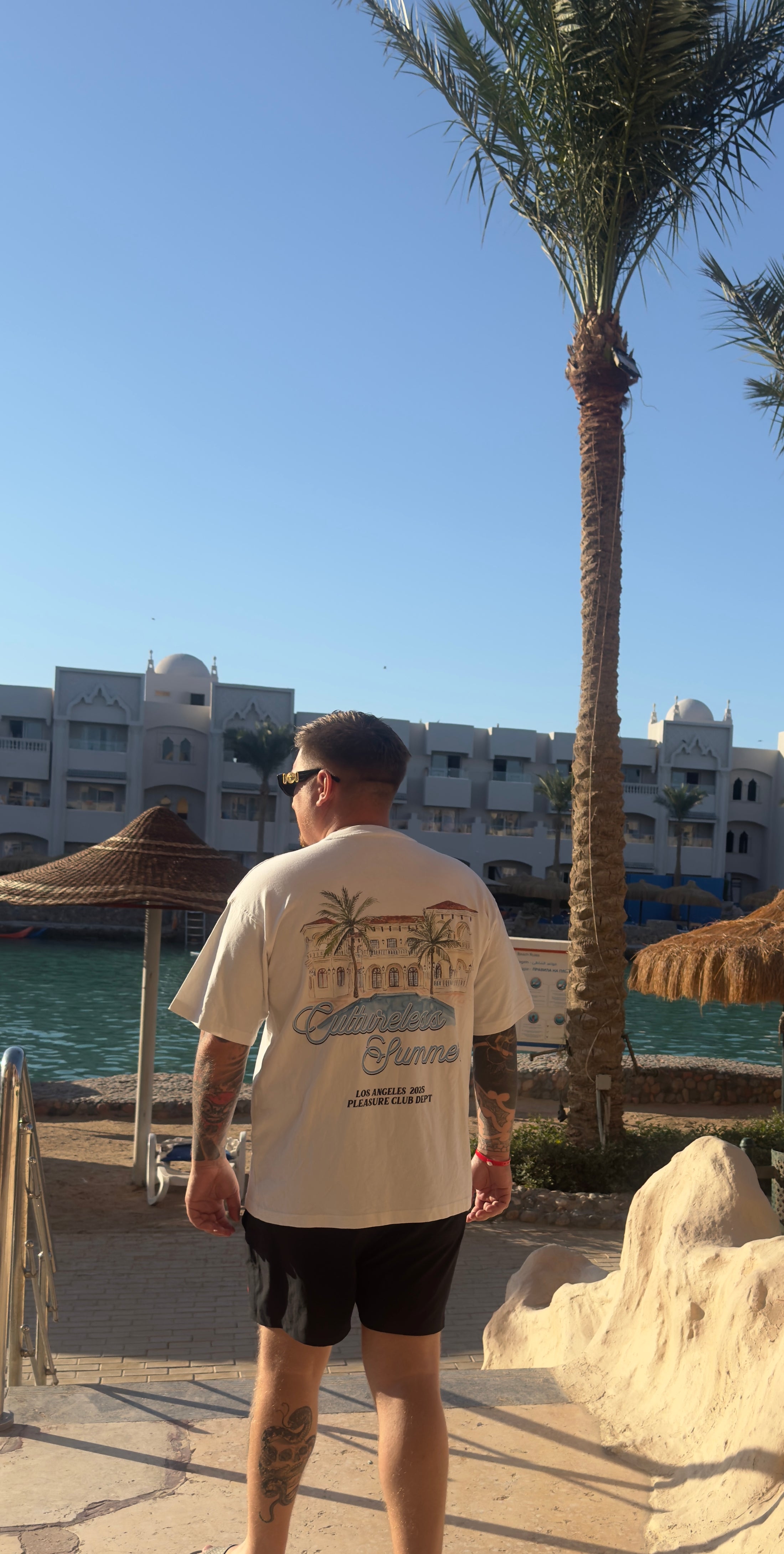 Cultureless Summers [001] Oversized T-Shirt